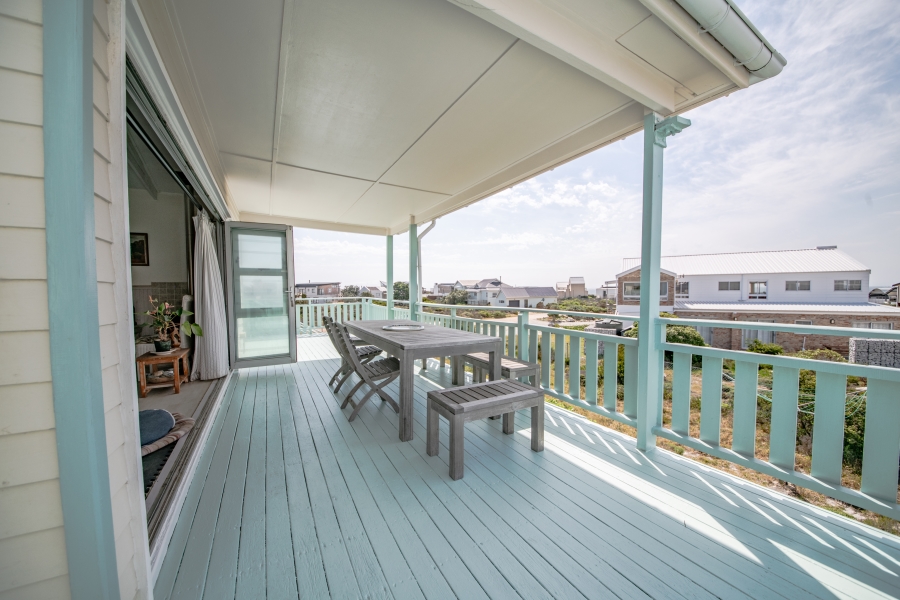 4 Bedroom Property for Sale in Pringle Bay Western Cape